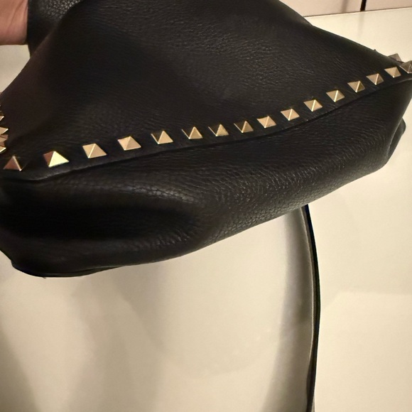 Valentino Rockstud crossbody bag. Black leather with gold studs. preowned. - Picture 6 of 6
